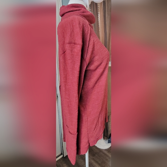 Free People We The Free Split Back Chunky Turtleneck Womens XS Rusty Brick Boho - Picture 6 of 12